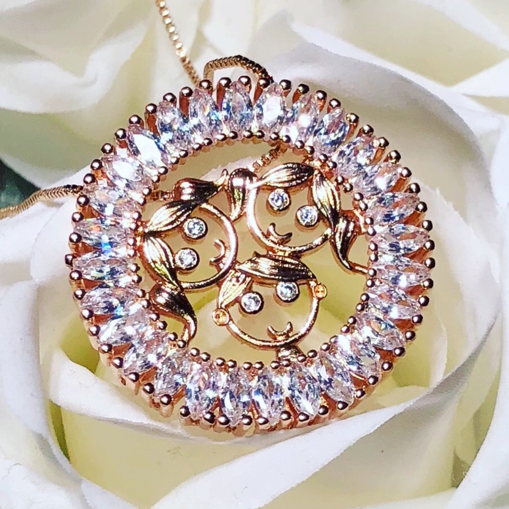 2 girls and one boy necklace